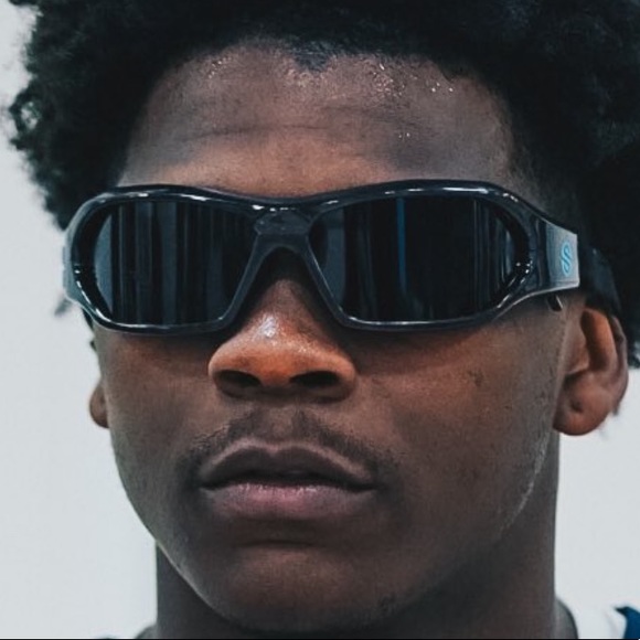 Meet your Posher, Elliot - Picture 6 of 14